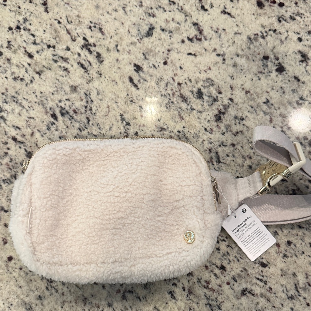NWT Lululemon Large Everywhere Belt Bag - Cream Fleece
